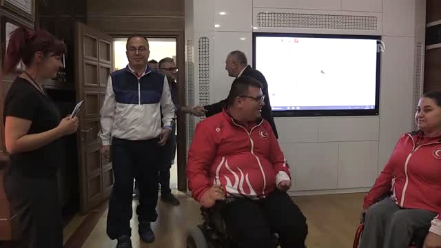 Bolu Belediyesi’nden Engelli Millilere Ödül