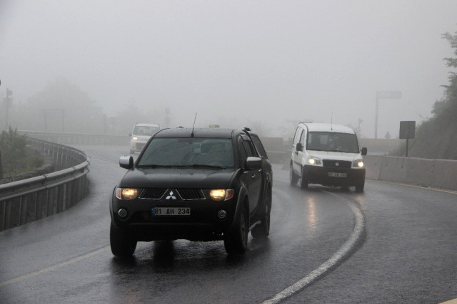 Bolu Dağı’nda Yağış ve Sis Etkili Oluyor