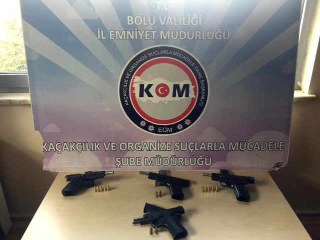 Bolu’da Kaçak Silah Alışverişine Suçüstü Operasyon