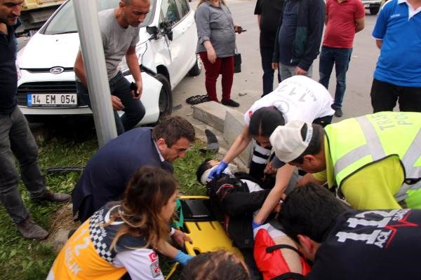Otomobille Çarpışan Motosiklet Sürücüsü Yaralandı