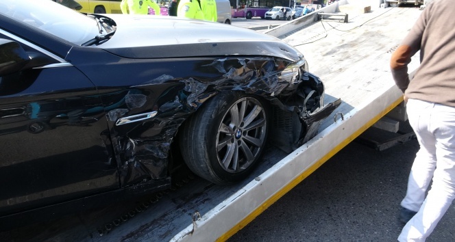 Üsküdar’da lüks araç kaza yaptı: 6 yaralı