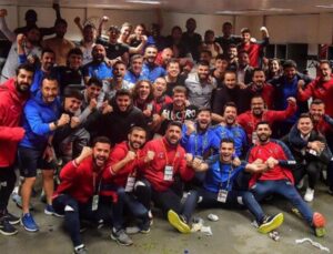 Başakşehir’den Galatasaray’a Mahsun Kırmızıgül şarkılı gönderme