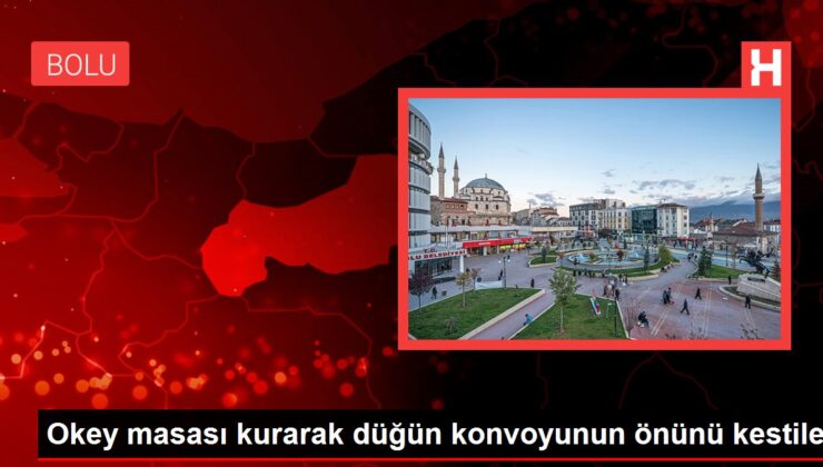 Okey masası kurarak düğün konvoyunun önünü kestiler