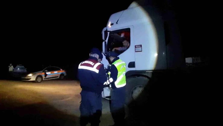 Mudurnu’da yapılan kontrollerde 48 bin 325 lira ceza kesildi