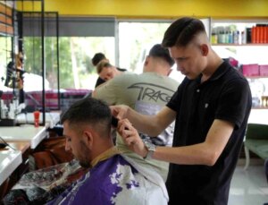 Bolu’da Berber ve Kuaförlerin Kapalı Kalması Kararlaştırıldı