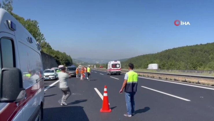 Araba tıra ok üzere saplandı: 1’i ağır 3 yaralı
