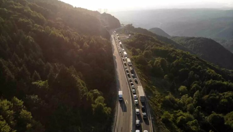 Bolu Dağı’nda Trafik Yoğunluğu İçin Ağır Taşıtlara Yasak