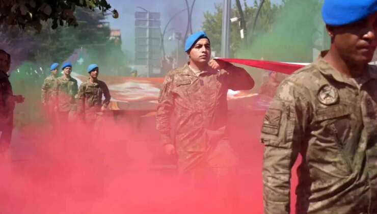 Bolu’da 30 Ağustos Zafer Bayramı kutlamaları renkli imgelere sahne oldu