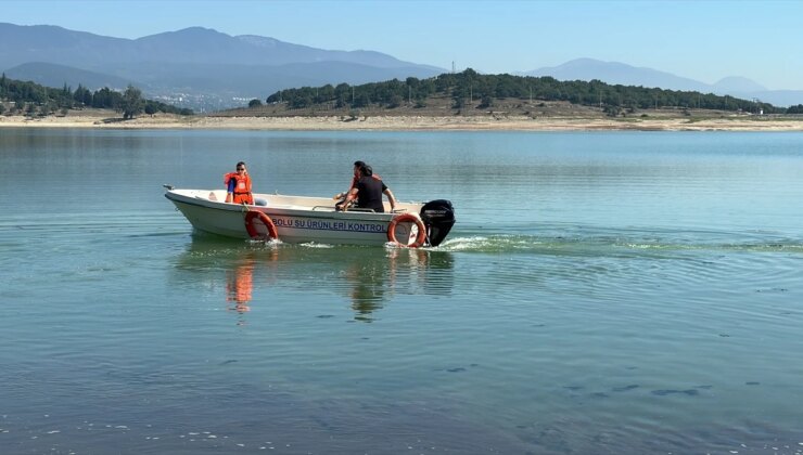 Bolu’da baraj gölünden “hayalet ağ” çıkarıldı