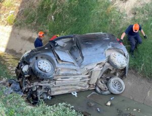 Bolu’da Hafif Ticari Araç Köprüden Düştü: 1 Meyyit, 1 Yaralı