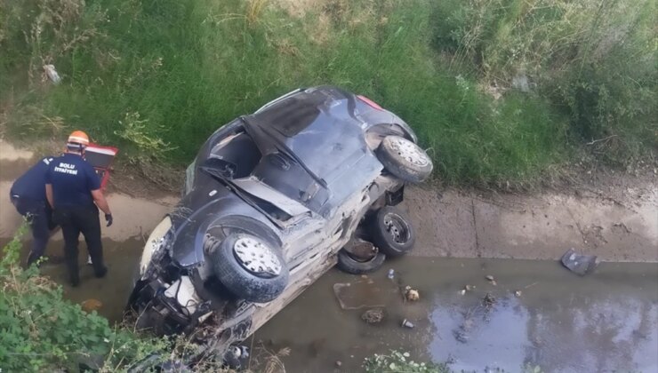 Bolu’da Hafif Ticari Araç Köprüden Su Kanalına Düştü: 1 Meyyit, 1 Yaralı