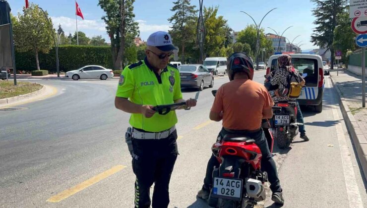 Bolu’da Kentin En İşlek Kavşağında Kontrol Gerçekleştirildi