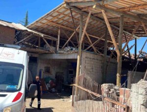 Bolu’da Samanlık Tamiri Yapan Usta Hayatını Kaybetti
