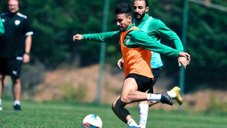 Bursaspor Bolu kampında dar alan oyunlarıyla çalıştı