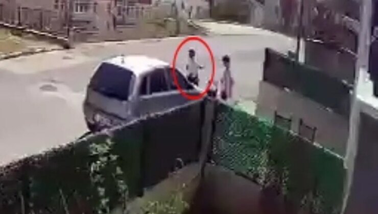 Gerede’de bayan çocuğa arabasıyla çarptı, o anlar kameraya yansıdı