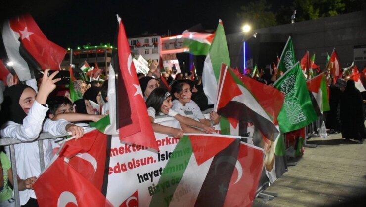 İran’da suikaste uğrayan Hamas lideri için Türkiye’de yürüyüş düzenlendi