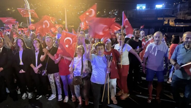 Sakarya ve etraf vilayetlerde 30 Ağustos Zafer Bayramı münasebetiyle etkinlikler yapıldı