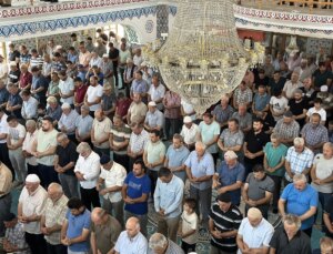 Sakarya ve etraf vilayetlerde Heniyye için gıyabi cenaze namazı kılındı