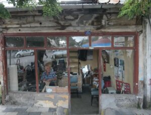 71 Yıldır Terzilik Yapıyor: Fahri Karabulut’un Azmi