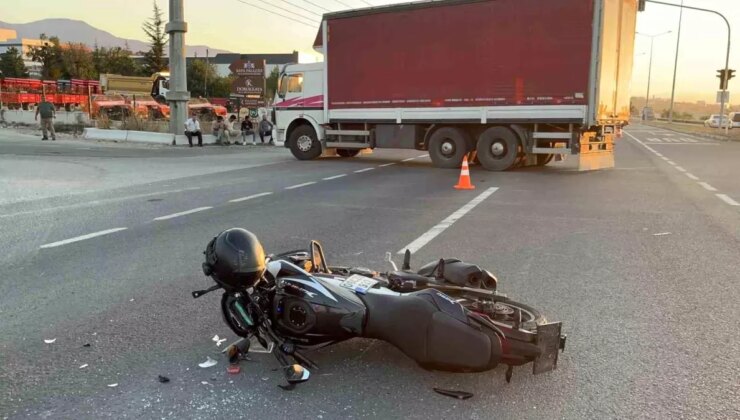 Bolu’da Motosiklet Minibüse Çarptı: 1 Yaralı