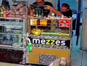 Bolu’da Soda Şişesi Bayanın Başına Isabet Etti