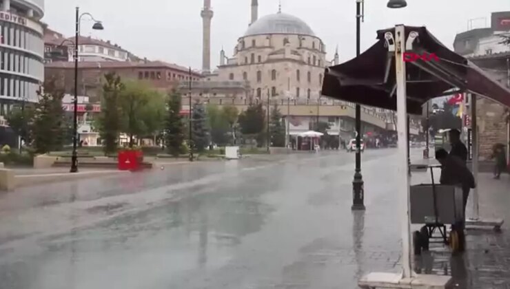 Bolu’da Sağanak Yağış Hayatı Olumsuz Etkiledi