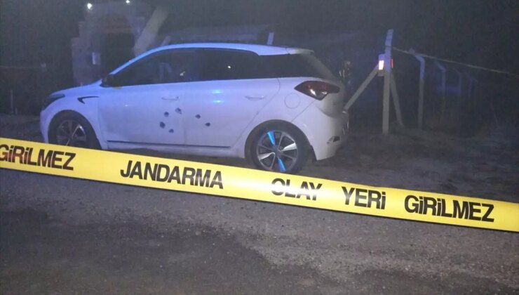 Bolu Kıbrıscık’ta Park Halindeki Arabaya Kurşun Yağdı