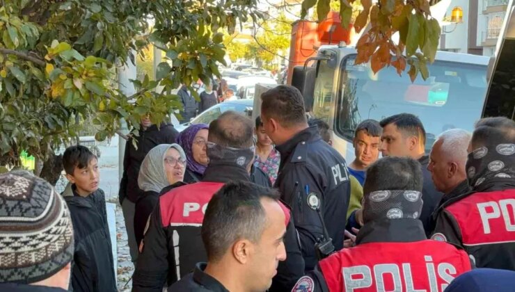 Bolu’da Otizmli Çocuk Meskeni Ateşe Verdi, Apartman Sakinlerinden Reaksiyon