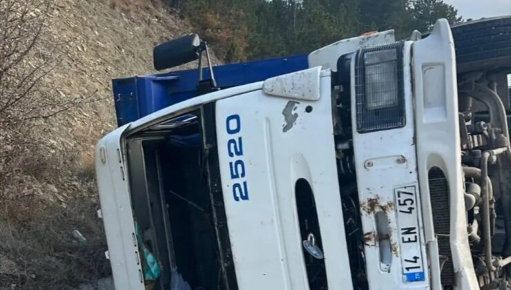 Göynük’te Devrilen Kamyonun Şoförü Yaralandı