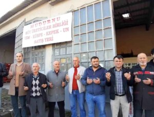 Mudurnu Süt Üreticileri Birliği’nden Çiftçilere İndirimli Hayvan Yemi Satışı