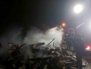 Bolu’da tek katlı mesken küle döndü