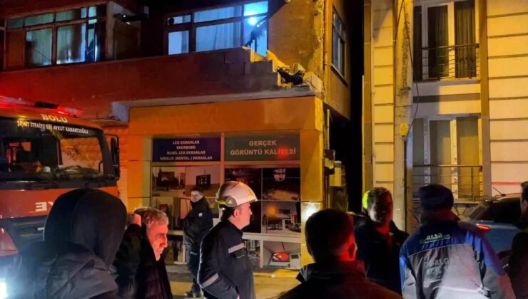 Meskeninin balkonundan soba borusu çıkarttı, vatandaş yangın var zannetti: Gruplar harekete geçti