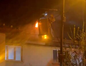 Bolu’da 2 katlı konutun bacasında yangın