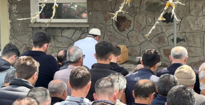 Bolu’da annesinin öldürdüğü 2 aylık Ela bebek son seyahatine uğurlandı