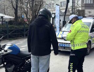 Bolu’da trafik polisleri kontrolleri sıkılaştırdı