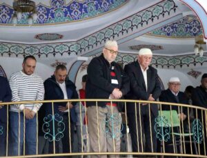 Bolu’da bayram namazında mescitler doldu taştı