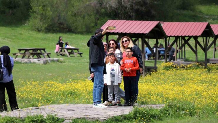 Tatilciler hoş havanın tadını Aban’ta çıkardı