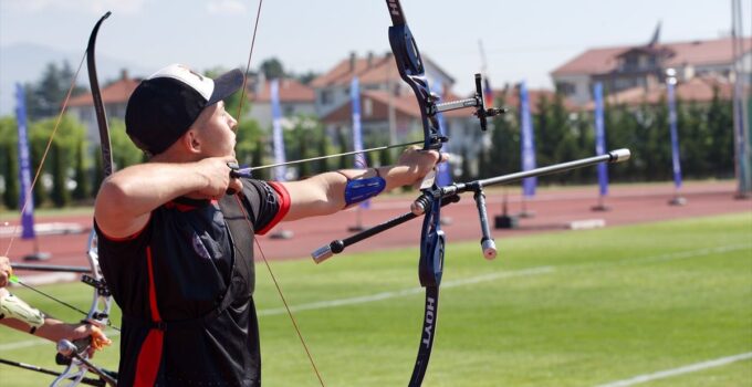 18 ve 21 Yaş Altı Açık Hava Türkiye Okçuluk Şampiyonası, Bolu’da başladı