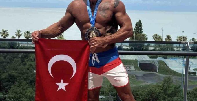 Emniyet Müdür Yardımcısından Beden Geliştirmede Dünya Şampiyonluğu