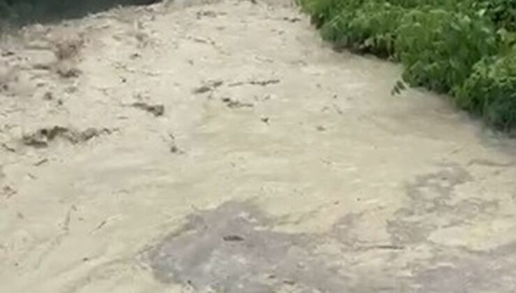 Mudurnu’da Sağanak Yağmur Tarım Arazi ve Yolları Sular Altında Bıraktı