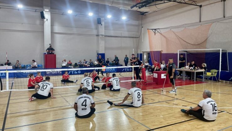 Oturarak voleybolda 1. Lig ve Süper Lig terfi karşılaşmaları Bolu’da devam ediyor