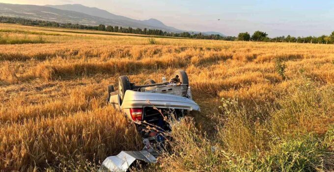 Bolu’da tarlaya uçan araba hurdaya döndü: Sürücü kayıplara karıştı
