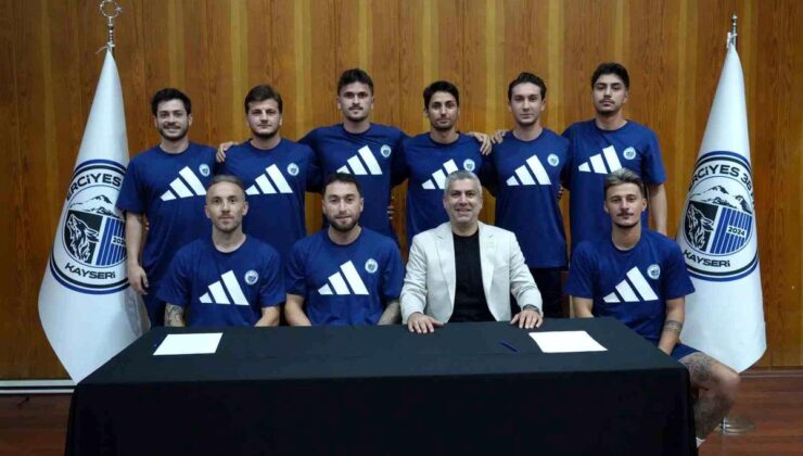 Erciyes 38 FK’dan, Bolu kampında 11 yeni transferi için imza töreni