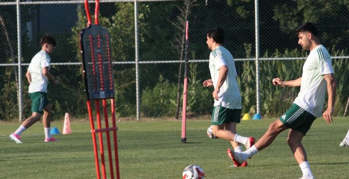 Esenler Erokspor, Bolu’da kampa girdi