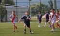 Minikler futbol turnuvasının tek kız oyuncusu takdir topladı