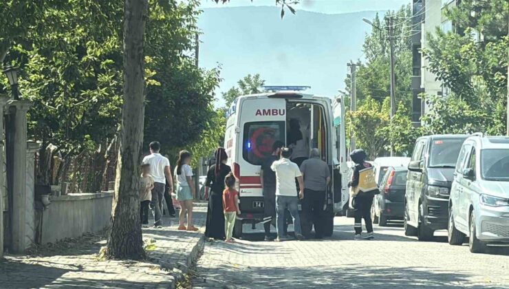 Bolu’da Balkondan Düşen Genç Kız Yaralandı